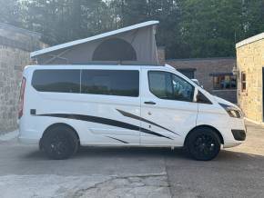 FORD TRANSIT CUSTOM 2015 (65) at Woodland Leisure Barnsley